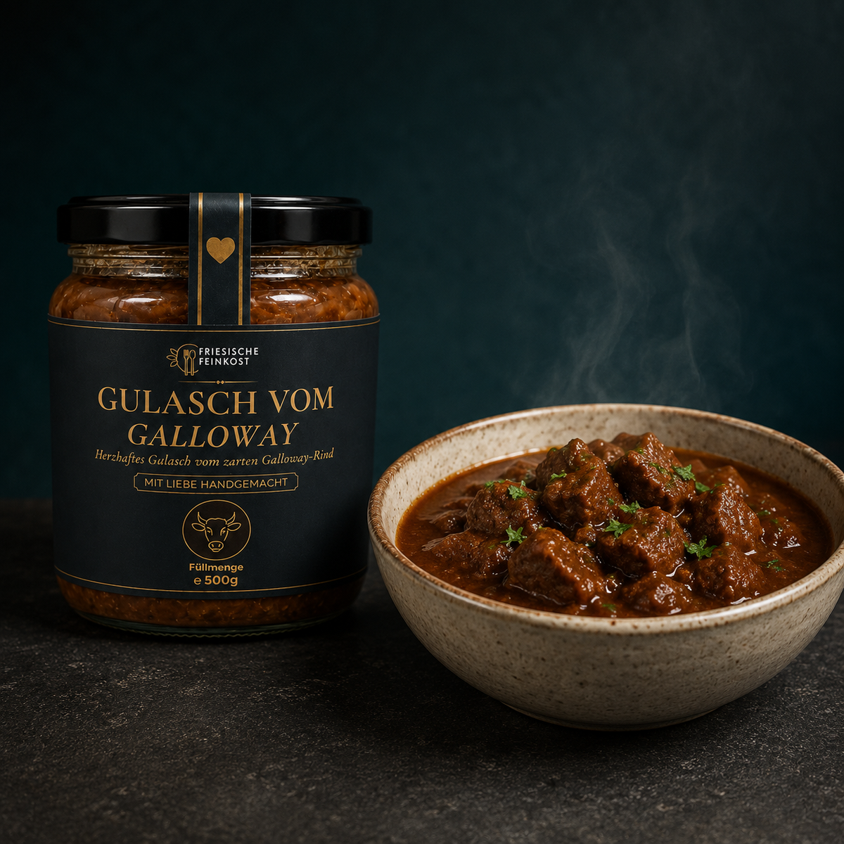 Gulasch vom Galloway – 500 g – Glas mit serviertem Gericht