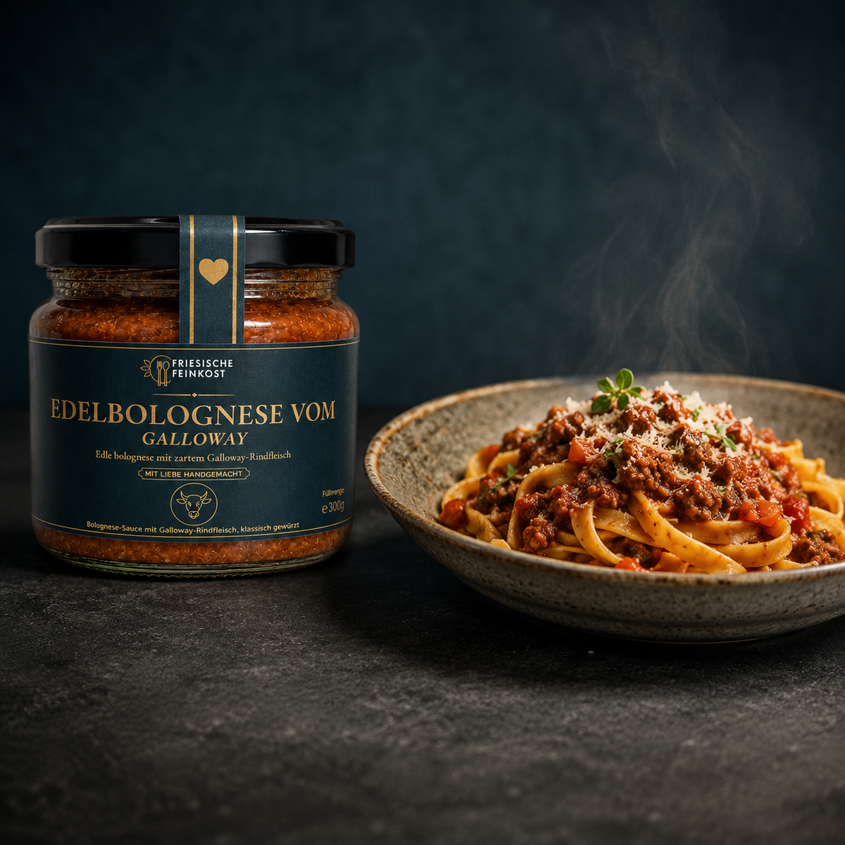 Edelbolognese vom Galloway – 300 g – Glas mit serviertem Gericht